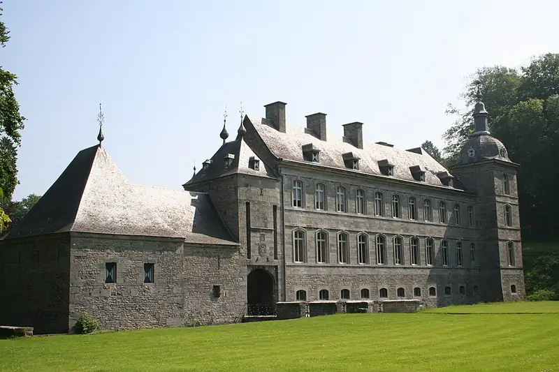 Acoz (Belgique) : le château (XVIe–XVIIe siècles)