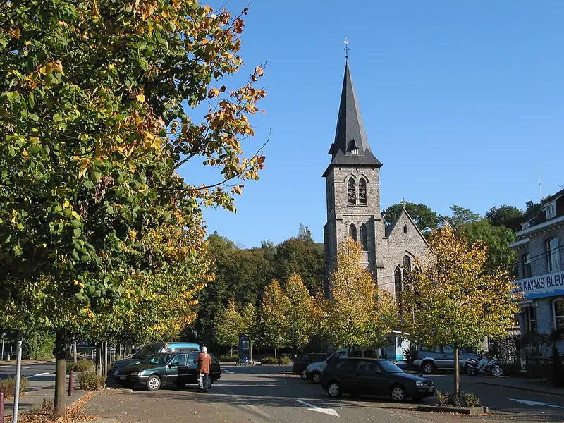 Anseremme (Belgique), l'église Sainte-Anne (1907)