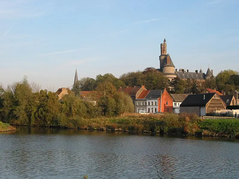 Antoing (Belgique), le château des princes de Ligne (XIII-XVIe siècles)