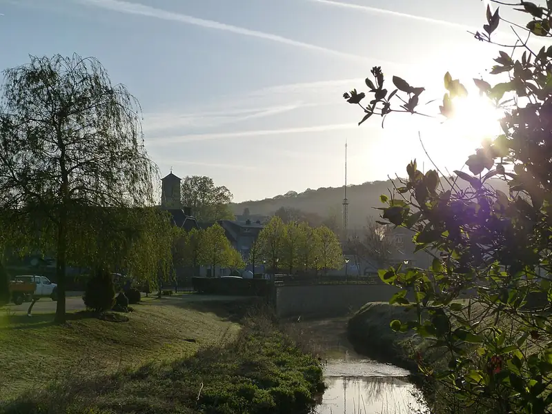 Le parc et la Messancy au matin en avril 2014
