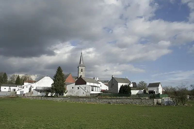 Barbençon (Belgique), le quartier de l’église Saint-Lambert