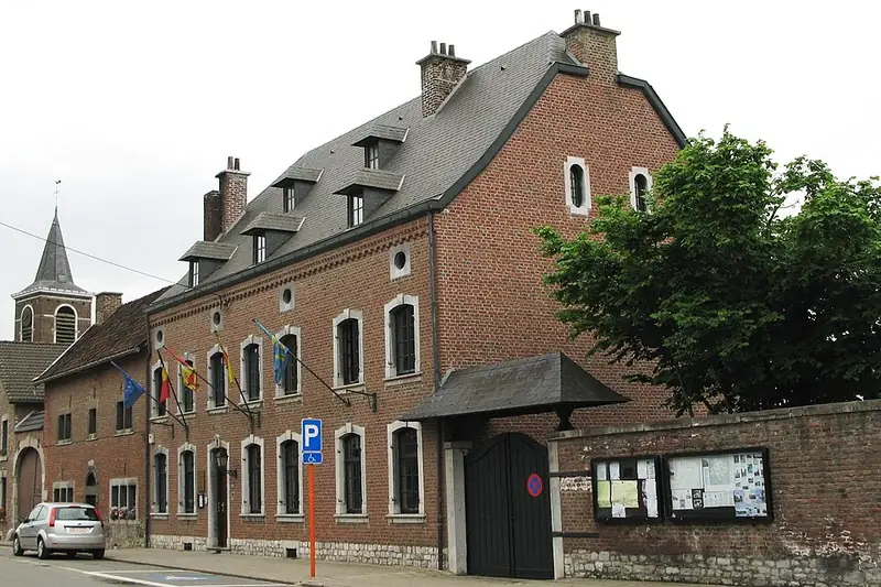 Maison communale de Dalhem à Berneau en mai 2008