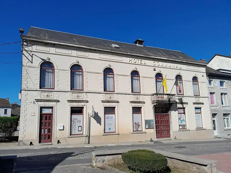 Bouffioulx, ancien hôtel communal