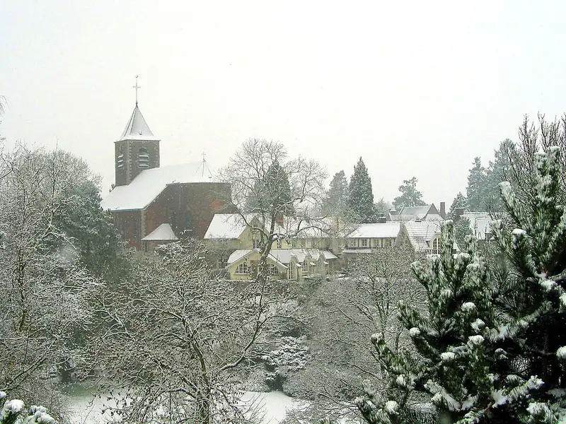 Casteau (Belgique), le quartier de l'église de la Sainte-Vierge