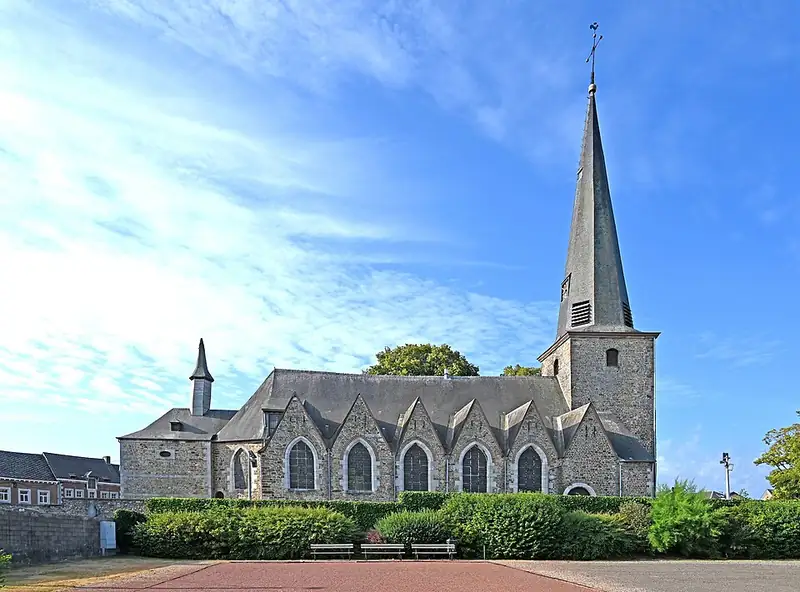 Saint-Sébastien (Charneux), église datant de 1616 (agrandie en 1636, 1652 et 1775), façade nord