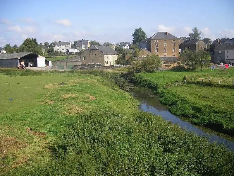 Le village d'Étalle (Belgique)