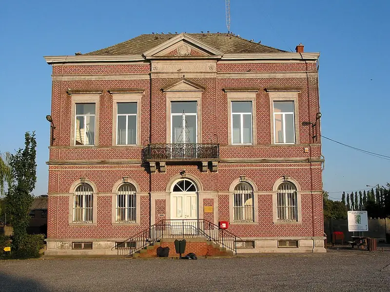 Eugies Belgique, l'ancienne maison communale