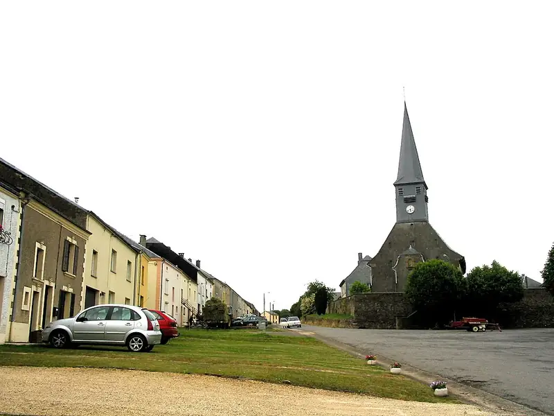Gérouville (Belgique), le quartier de l'église Saint-André