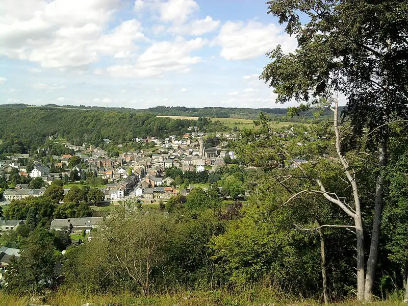 Panorama du village de Hamoir depuis le rocher de Coisse