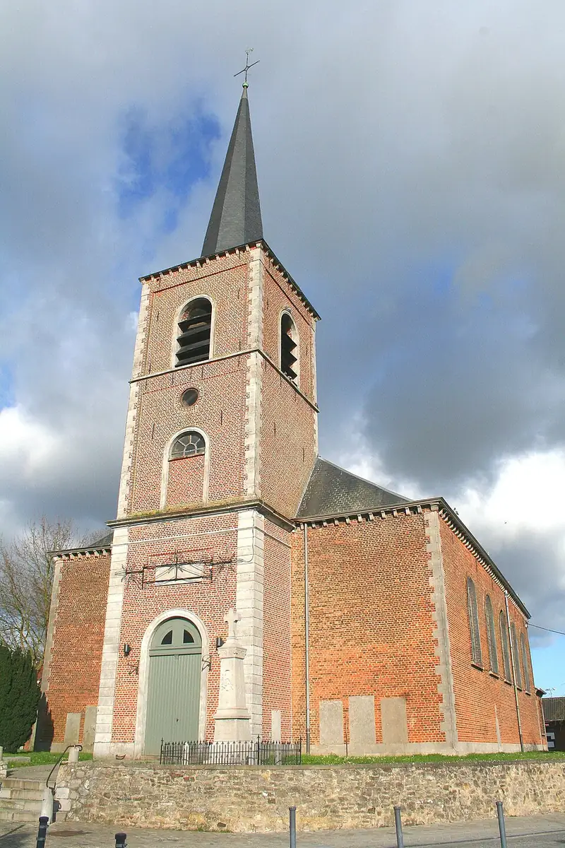 Isières (Belgique), l’église Saint-Pierre (1840)