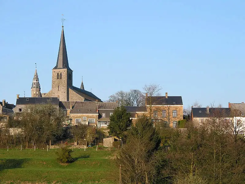 Leignon (Belgique), le quartier de l'église de l’Assomption de la Ste-Vierge (1845)