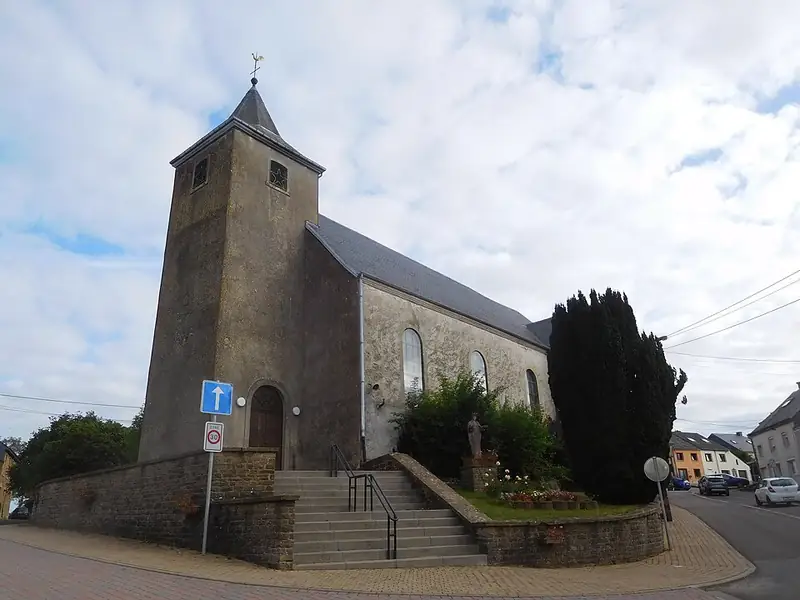 L'église Saint-Joseph est église paroissiale de Meix-le-Tige (Belgique)