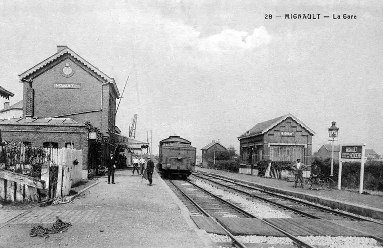 La gare de Mignault, avec son deuxième bâtiment voyageurs