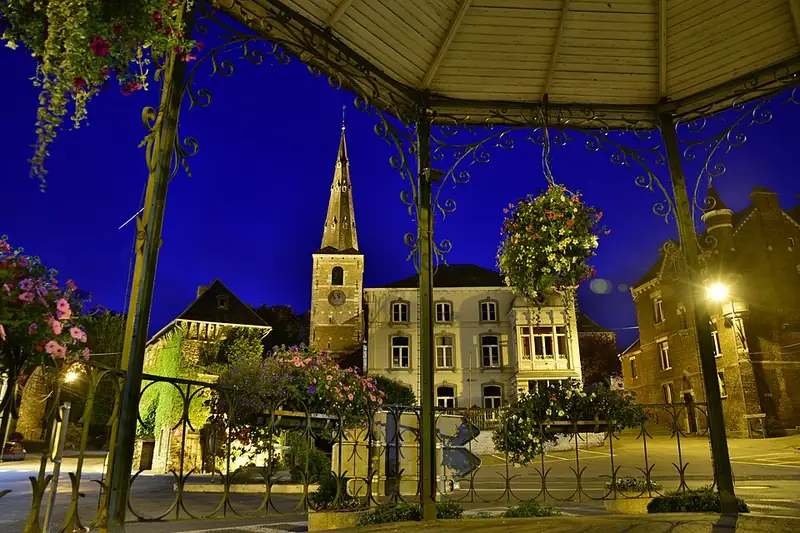 nalinnes centre (place)