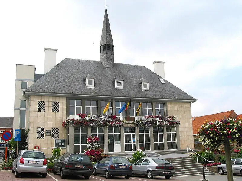Perwez (Belgique), la maison communale