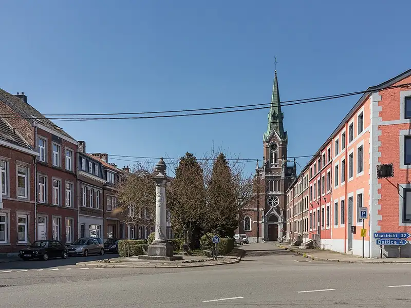 Petit Rechain, l'église Saint-Martin dans la rue