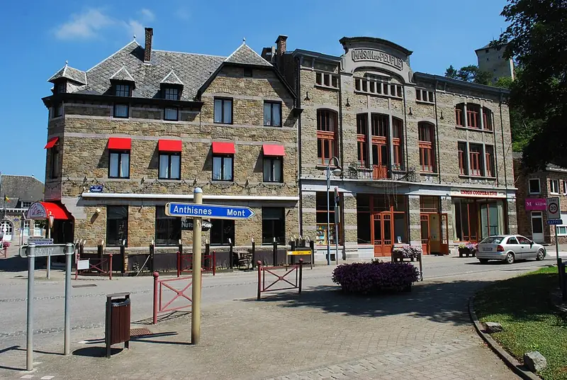 Vue de la Maison du Peuple de Poulseur