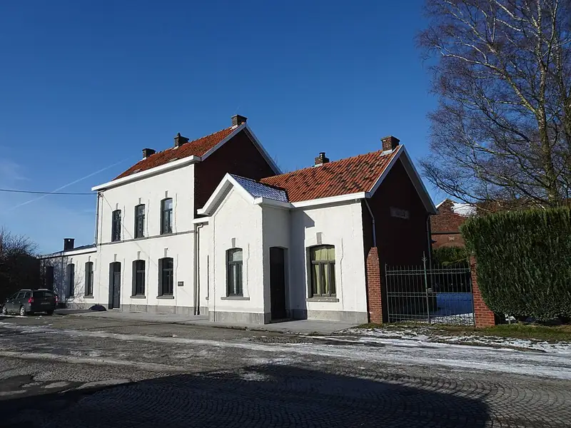 Ancienne gare de Rêves sur la ligne 131 (Bois-de-Nivelles - Fleurus - Lambusart)