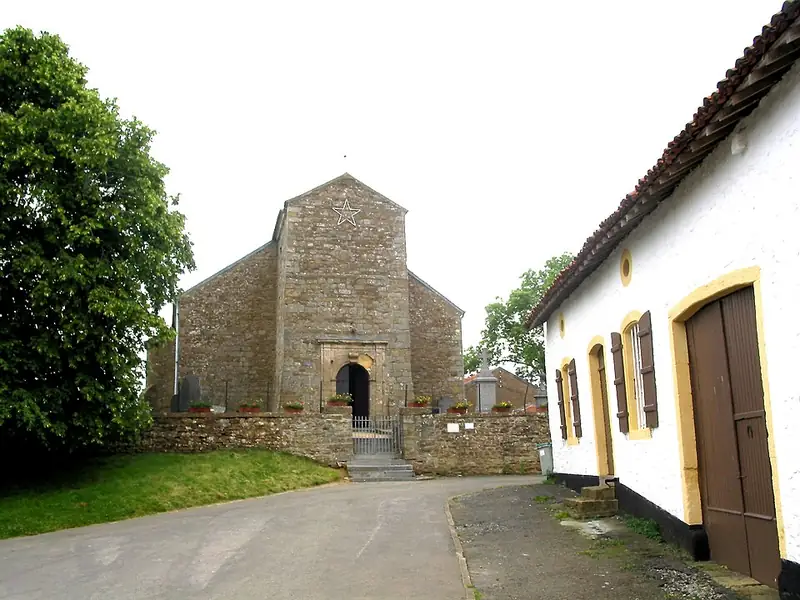 Montquintin (Belgique), l’église Saint-Quentin (XIIe siècle)