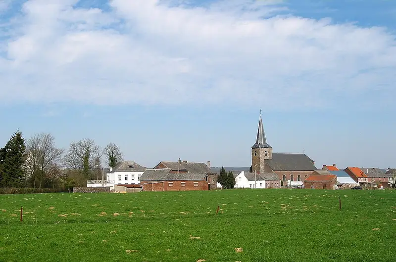 Sars-la-Buissière (Belgique), le village au début du printemps