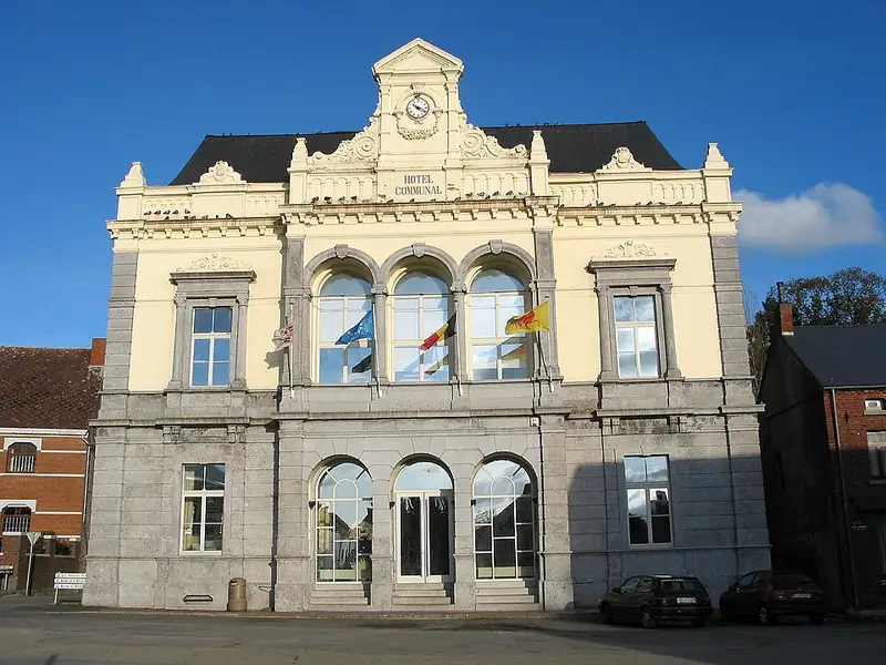 Sivry-Rance (Belgique), Grand’Place, 2 - l'hôtel communal