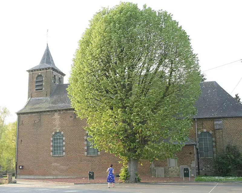 Spiennes (Belgique), l'église Saint-Amand (1753)