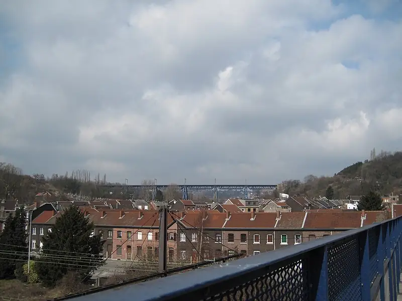 Tilleur et le pont du Horloz à partir de la Passerelle du chemin de fer