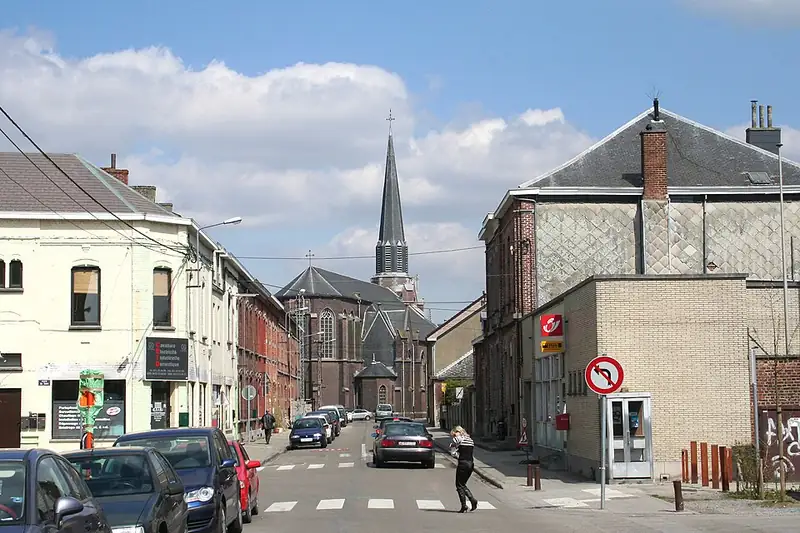 Wanfercée-Baulet, la rue de la Closière et l'église Saint-Pierre (1850)