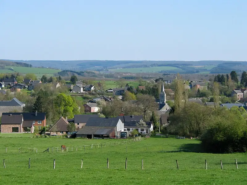 Wavreille (Belgique), le village vu depuis la rue de Rametenne