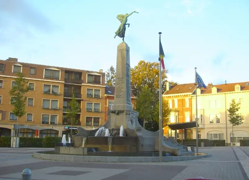 Welkenraedt, fontaine de la Place des Combattants