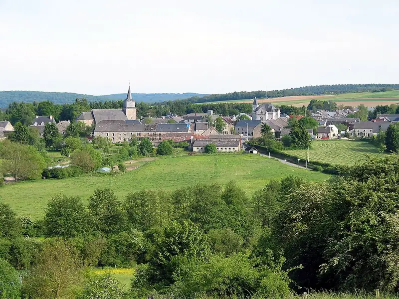 Wellin (Belgique), le village vu depuis la route de Lavaux Sainte-Anne