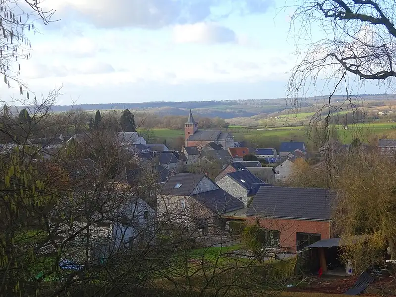 Xhoris : vue du Centre (La Vaux) depuis le Mont de Fontaine